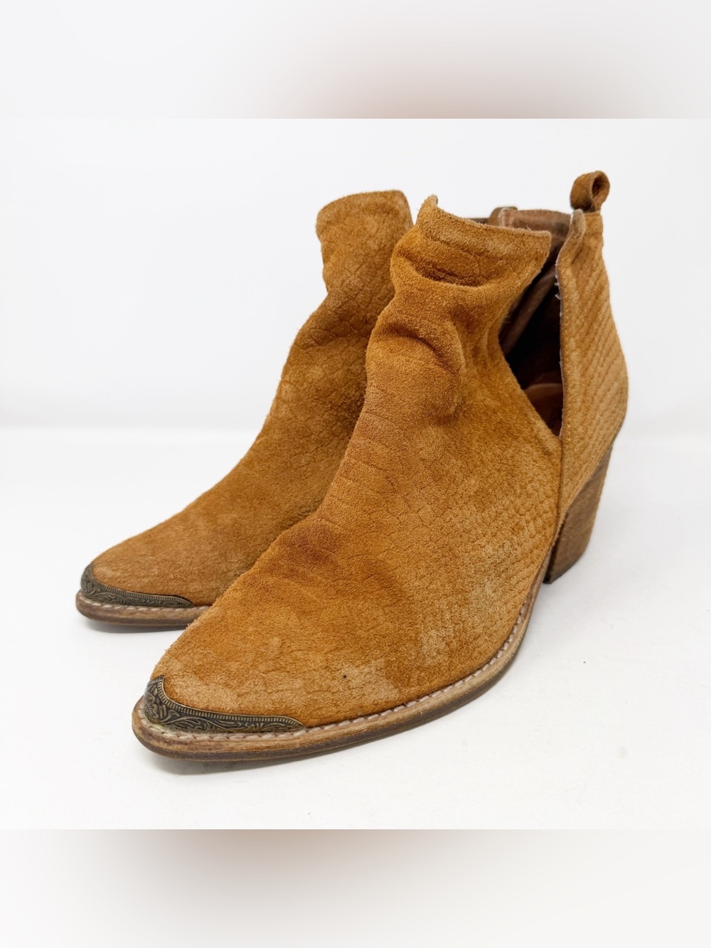 Jeffrey Campbell Cromwell Western Booties Tan Suede Cutout Ankle Boots Size 10